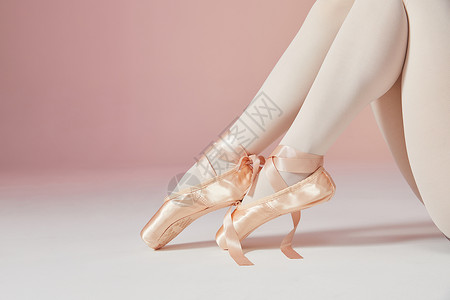 芭蕾形体芭蕾舞演员腿部动作特写背景