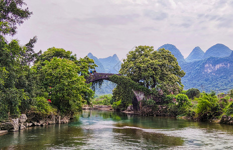 桂林花桥阳朔遇龙桥背景