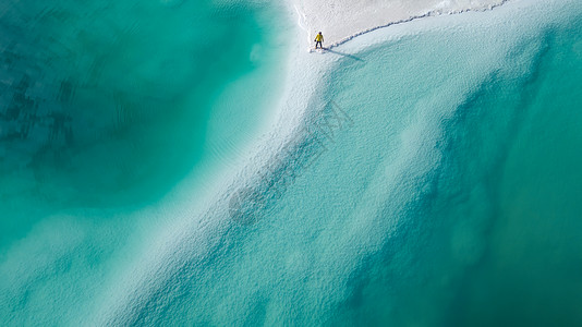 青海海西网红景区翡翠湖旅游打卡高清图片