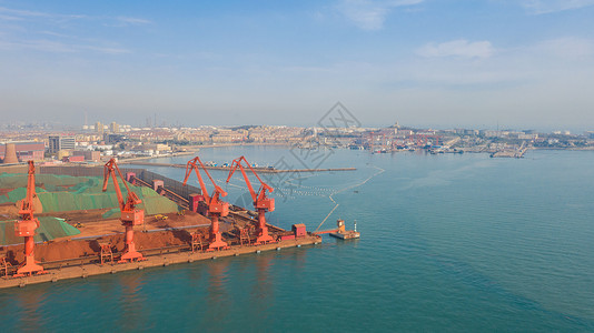 青岛前湾港青岛海边的港口码头背景