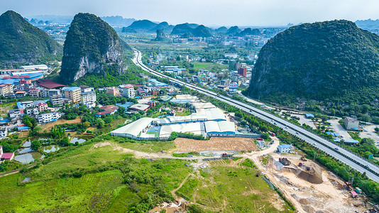 山间的高速公路风景高速图片