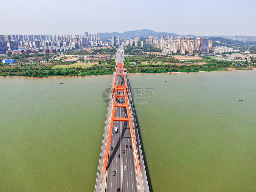 航拍湖南开福元跨湘江大桥图片