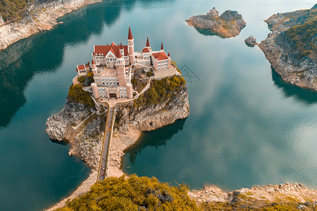 城堡海得尔堡贵州兴义万峰湖背景