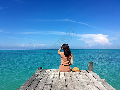 沙巴旅行美人鱼岛度假女孩背影背景