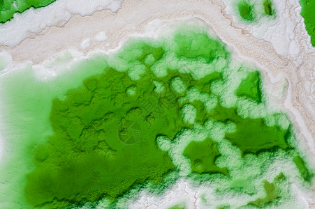 青海茫崖翡翠湖地质环境图片