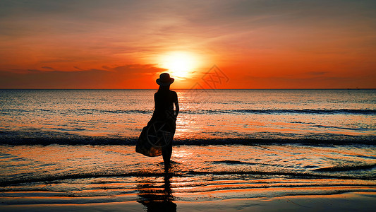 马来西亚最美夕阳大海落日少女人像背影剪影背景