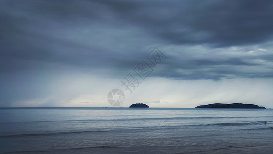 暴风雨大海马来西亚哥打京那巴鲁海滨大海背景