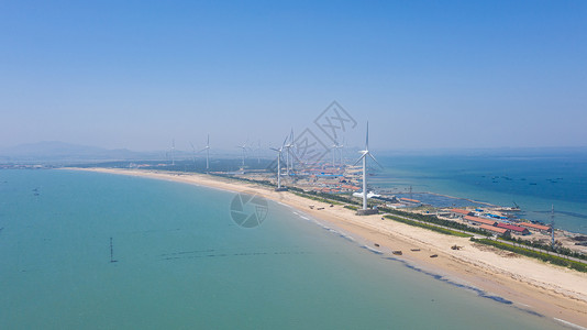 山东威海海边的风力发电机高清图片