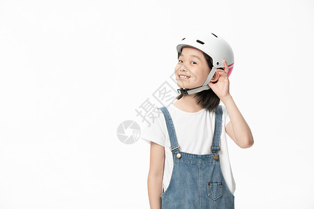戴头盔小女孩做倾听手势背景图片
