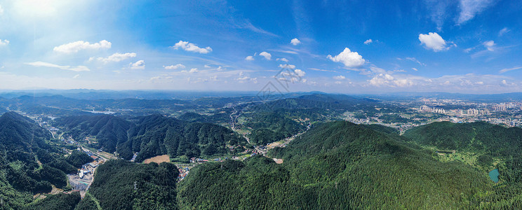 航拍群山相连全景图图片