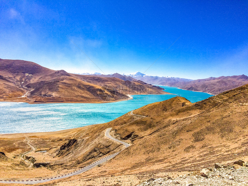 西藏羊湖自驾风光图片