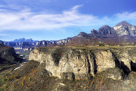 南太行山河北平山太行山十里画廊秋色背景