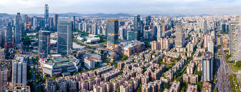 全景航拍广州天河区城市建筑群图片
