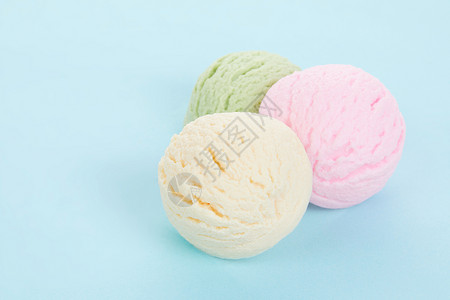 冰淇淋组合夏日冷饮多色冰淇淋球组合特写背景