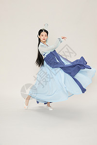 中国风汉服古风美女跳舞图片
