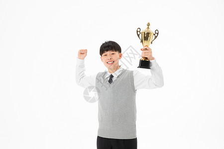 初中男生获奖奖杯背景图片