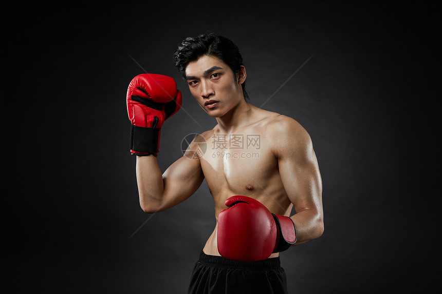 男性拳击运动图片