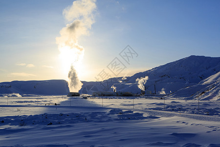 奈斯纳冰岛北部奈斯亚威里尔（Nesjavellir）冰岛最大的地热发电厂背景