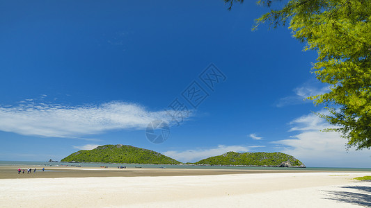 夏日海滨泰国三百峰夏日海岛海滨沙滩烈日背景