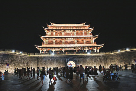 潮州木雕潮州广济城楼夜景背景