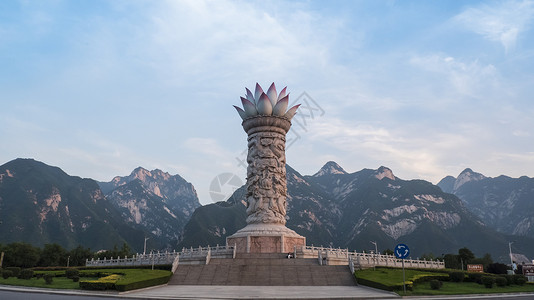 渭南旅游华阴市华山脚下宝莲灯背景