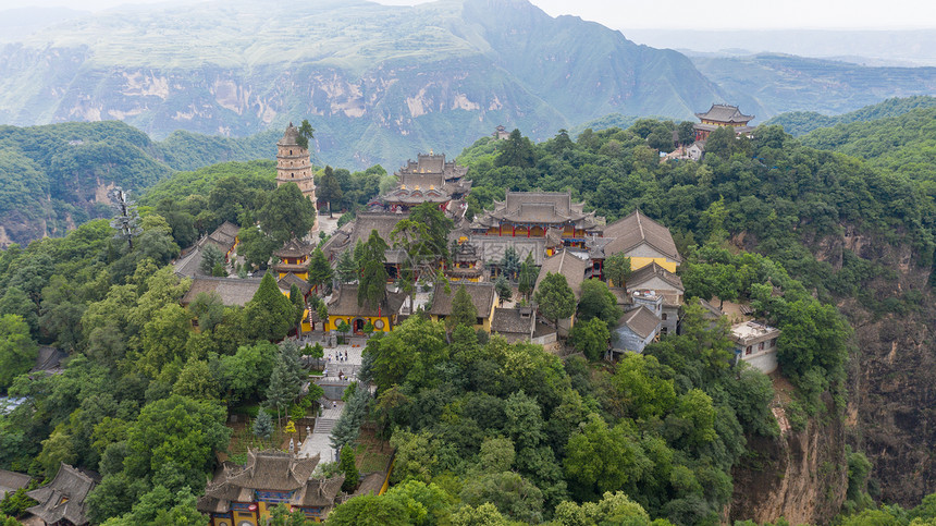 航拍夏季甘肃平凉崆峒山图片