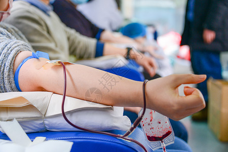 献血的人爱心献血救助背景