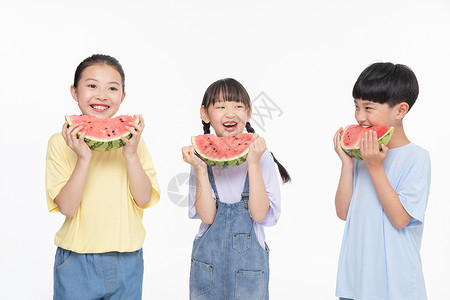 快乐儿童吃西瓜形象图片