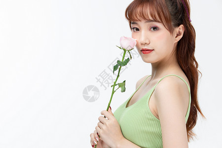 玫瑰花与甜美女孩图片