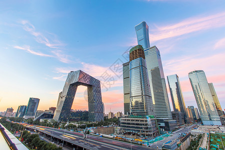 夕阳下的北京国贸cbd高清图片