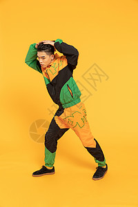 色彩街舞男生酷炫姿势图片