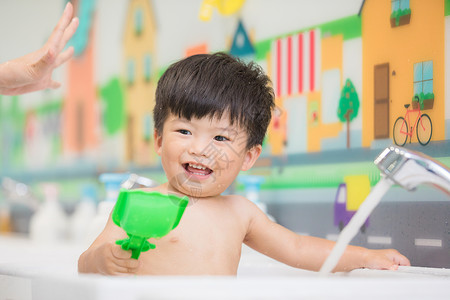 婴幼儿宝宝洗澡图片