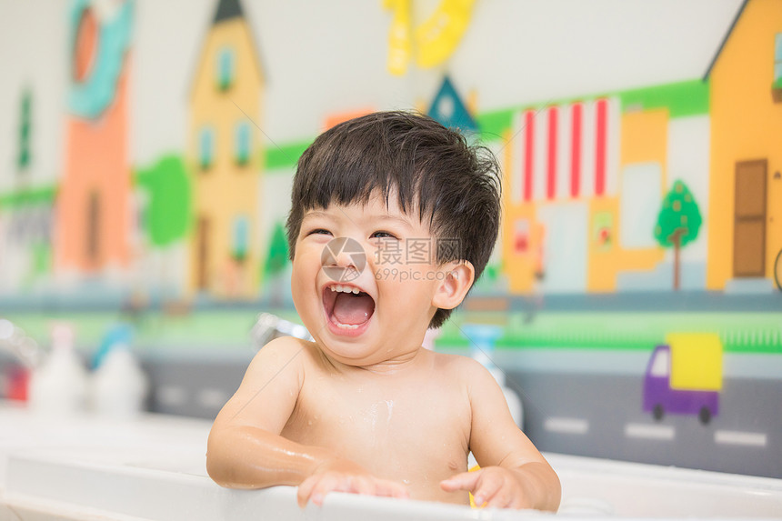 婴幼儿宝宝洗澡图片