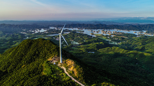 天山风车山背景图片