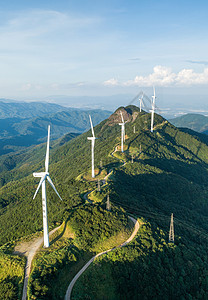 广东河源缺牙山风力发电机高清图片