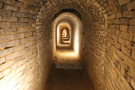 山西张壁古堡古代地下军事通道背景