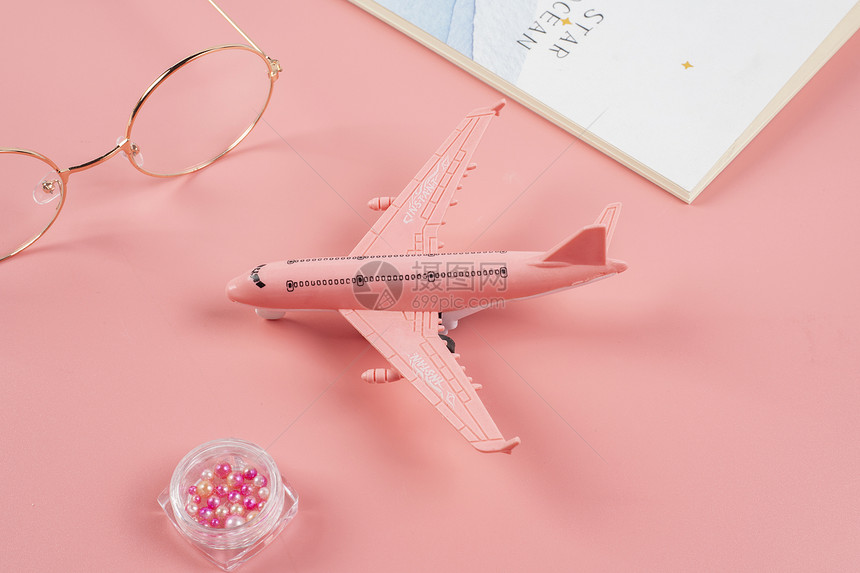 儿童玩具粉色文艺飞机模型图片