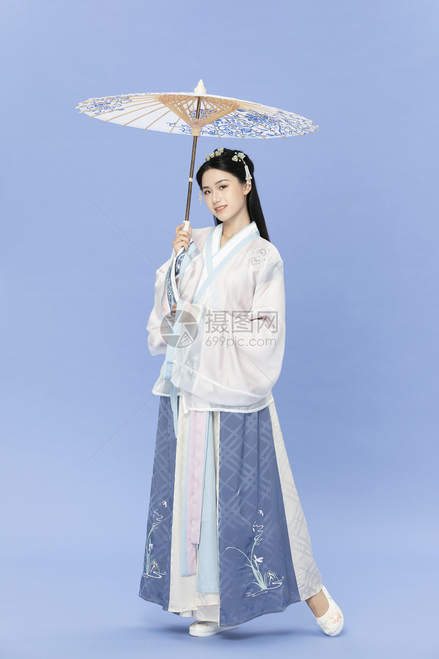  古风汉服美女撑纸伞图片