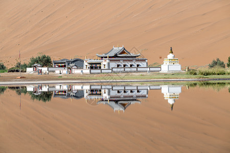 巴丹吉林庙内蒙古巴丹吉林沙漠庙海子景点背景