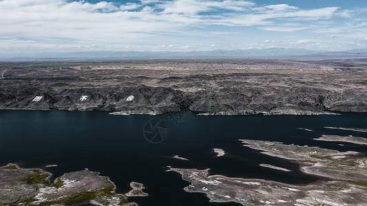 新疆乌伦古湖航拍图片