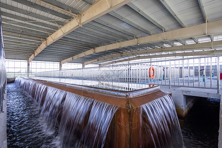 西安的西咸新区自来水厂过滤池工厂高清图片素材