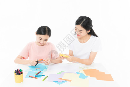 中国剪纸艺术老师辅导青少年学生美术剪纸背景