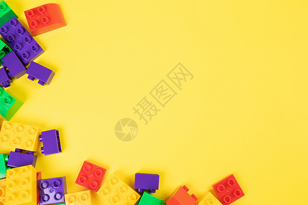 玩具框黄色背景彩色积木创意拼搭边框背景