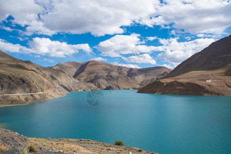 西藏日喀则满拉水库自然风光背景图片