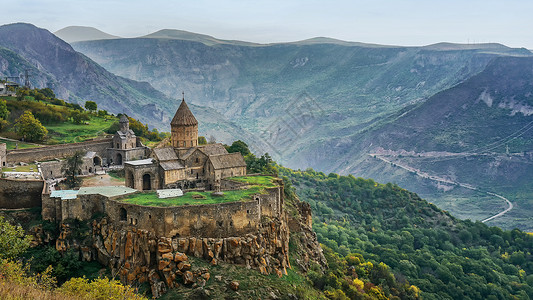 卢戈亚美尼亚戈里斯山地教堂背景