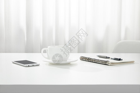手机白色唯美学习办公桌面咖啡场景背景