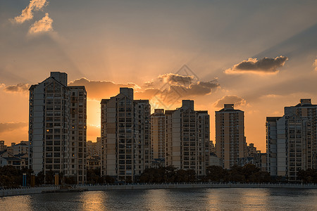 小区夕阳风光图片