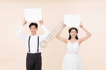 年轻夫妻婚纱照写真图片