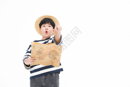 拿着地图玩探险游戏的小男孩小胖子高清图片