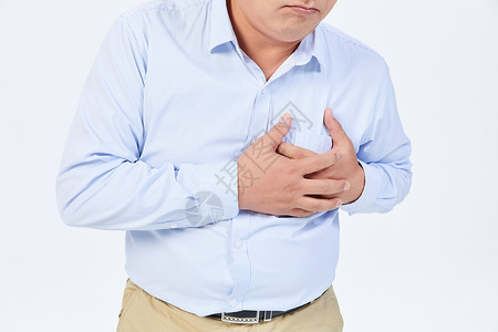 中年男性胸口疼痛高清图片